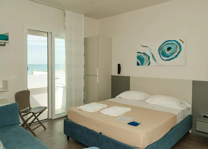 Baia Azzurra B&B
